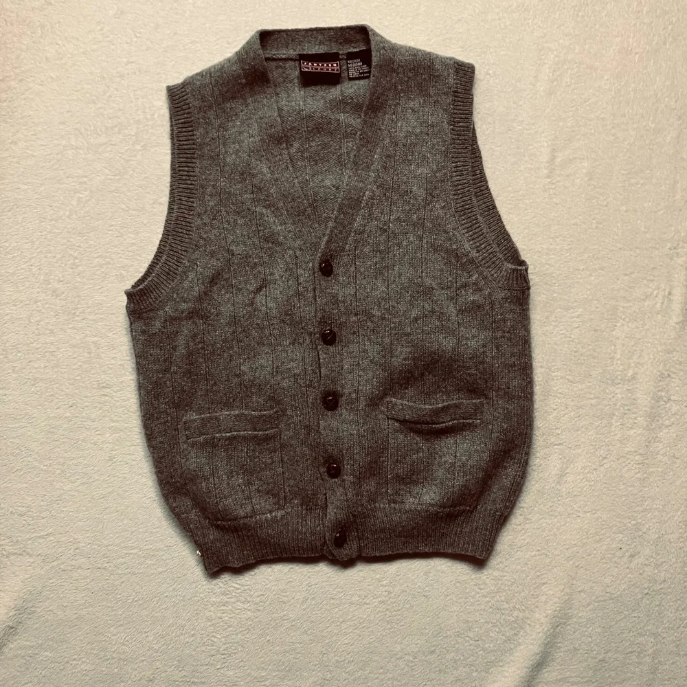 VintageJantzen Sport Men's Grey 100% Wool V-Neck Button Front Vest Sweater M EUC